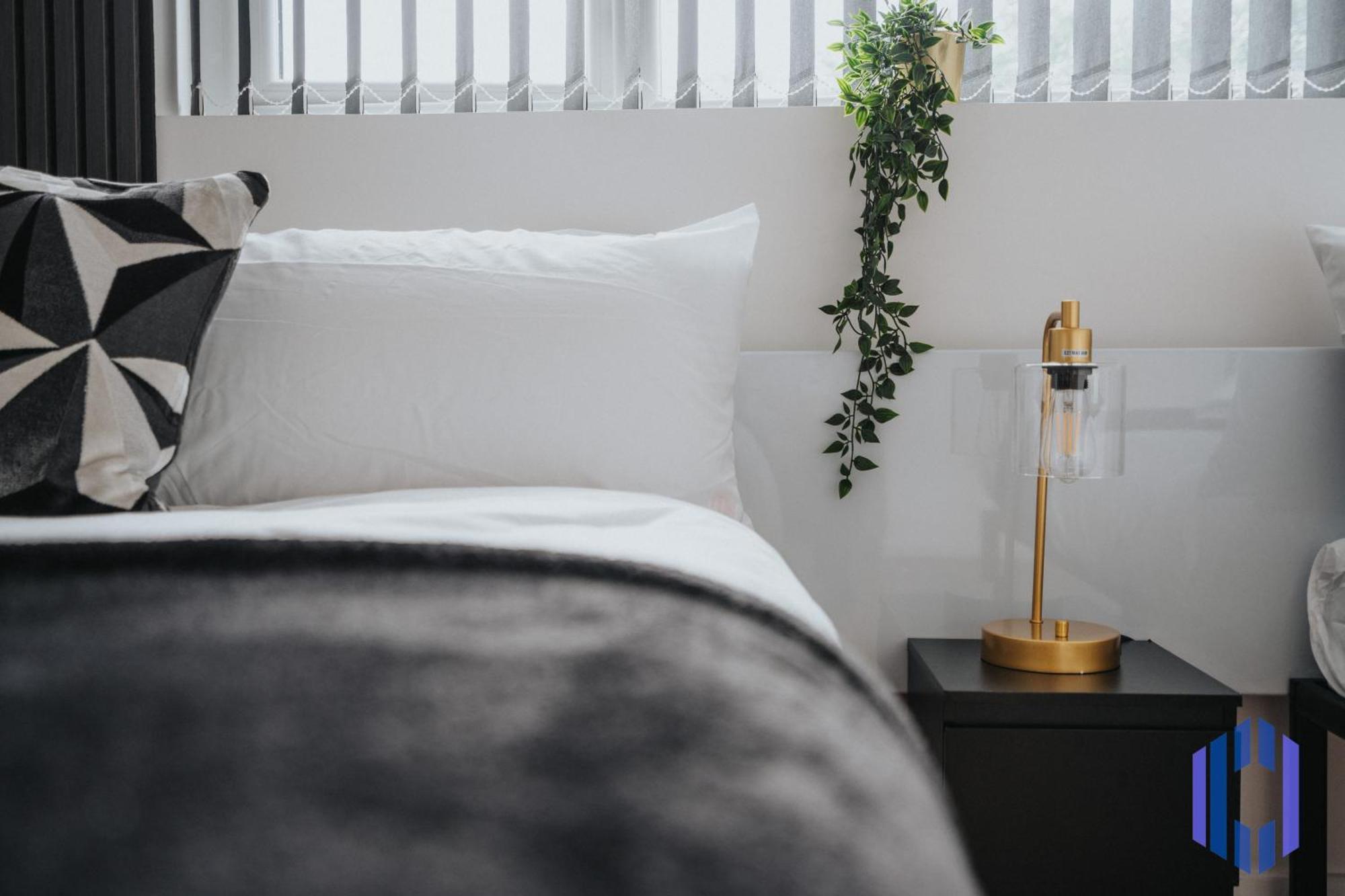 Sophisticated & Stylish Flat Near Airport - Sleeps 9 Apartamento *